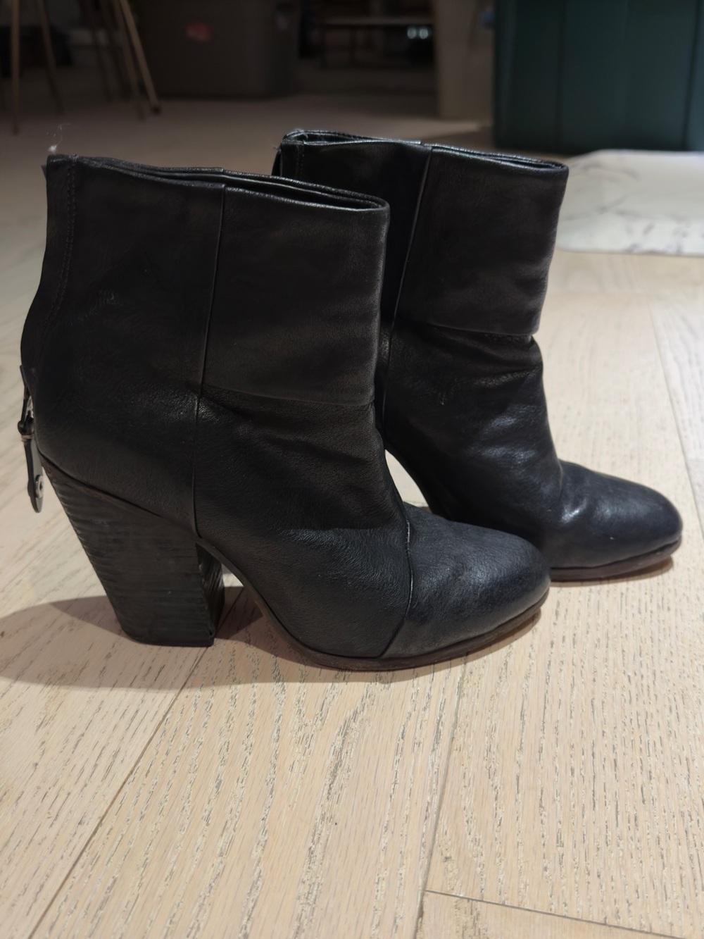 Rag & Bone Women’s Black Leather Ankle Boots -